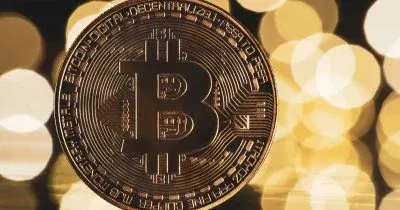 Bitcoin Surges 3%, Outpacing S&P 500's 1% Drop